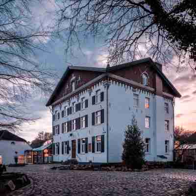 Fletcher Hotel Chateau de Raay Hotel Exterior