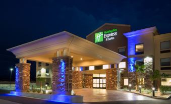 Holiday Inn Express & Suites Pahrump