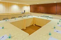 Rockville Centre Hotel - JFK Airport Hotels in Freeport