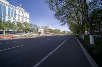 漫街ホテル 伊寧（六星街）