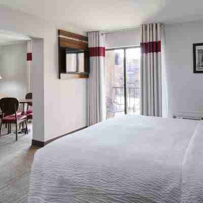 Four Points by Sheraton Detroit Novi Rooms