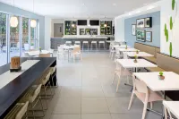 Element Miami International Airport - breakfast