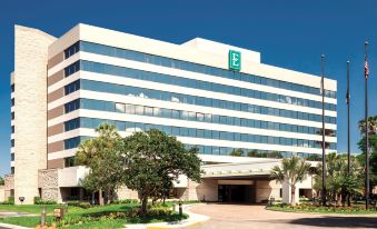 Embassy Suites by Hilton Orlando International Drive ICON Park