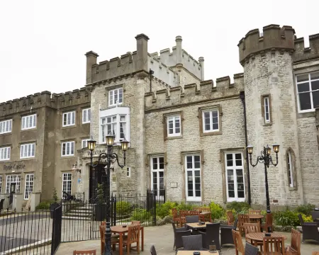 Ryde Castle by Greene King Inns Hotels in Ryde