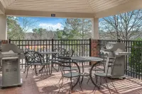 Candlewood Suites Raleigh Crabtree Hotel di House Creek