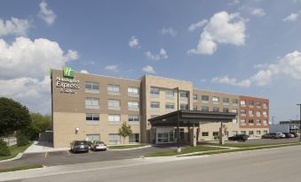 Holiday Inn Express & Suites Alpena - Downtown