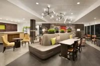 Home2 Suites by Hilton Houston Webster فنادق في ويبستر