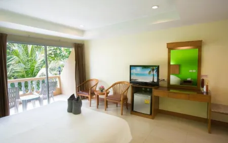 Twin Palms Resort