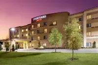 Courtyard Wichita Falls Hotels near World's littlest skyscraper
