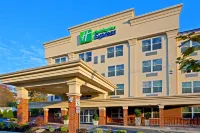 Holiday Inn Express & Suites Woodbridge Hotel a Iselin