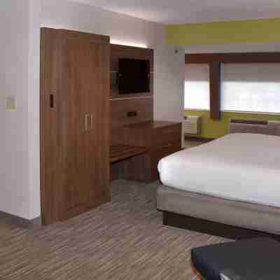 Holiday Inn Express MT. Pleasant - Scottdale Rooms