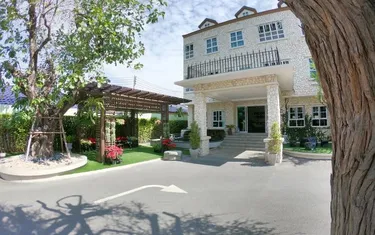 รูปภาพของPiccolo House