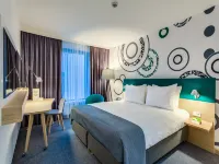 Holiday Inn Warsaw City Centre Hotels near Plac Zabaw