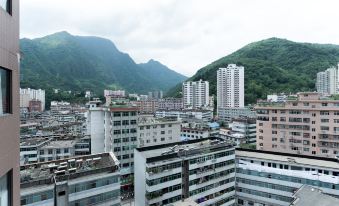 Zhen an Golden Resource Hotel