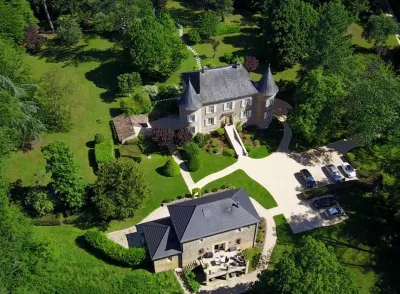 Château de Maraval Hotels in Cenac-et-Saint-Julien