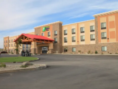 Glacier Peaks Hotel
