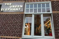 The Green Elephant Hostel & Spa