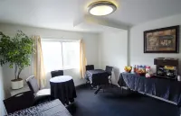 Hotel Dorion Hotels in Longueuil