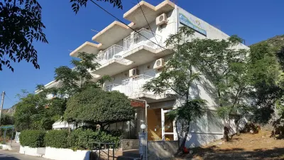 Akrotopi Apartments & Studios