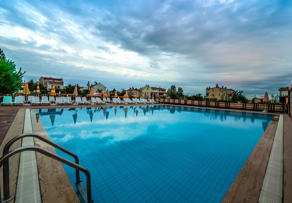 Marmara Life Hotel