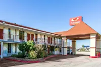 Econo Lodge Inn & Suites Near Bricktown Hotels near Lost Lakes Adventure Park