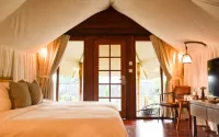 Oak Tree Glamping Resort Hotels in Batu