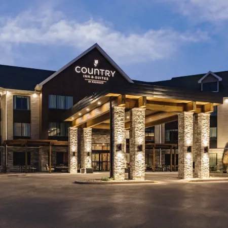 Country Inn & Suites by Radisson, Appleton Airport - Fox River Mall Area