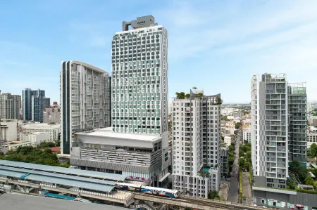 Avani Sukhumvit Bangkok Hotel Отели рядом с достопримечательностью «Ideo O2»