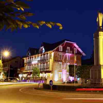 Logis Hôtel des Bains Hotel Exterior