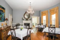 The Jarvis at 220 Hotels in New Bern