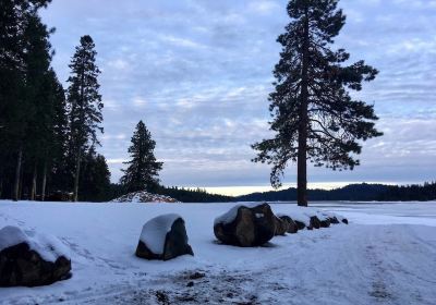 Surroundings #51 & #52 Hyatt Lake Compound~Sleeps 10~Lake View Photo