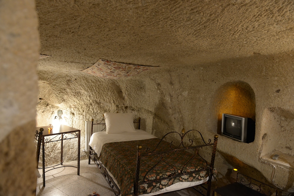 Caravanserai Cave Hotel