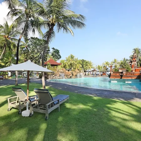 Bintang Bali Resort Отели рядом с достопримечательностью «Пляж Джерман»