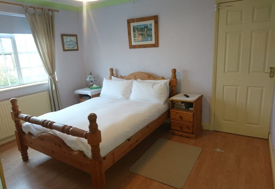 Hayleaze Bed & Breakfast - Housity