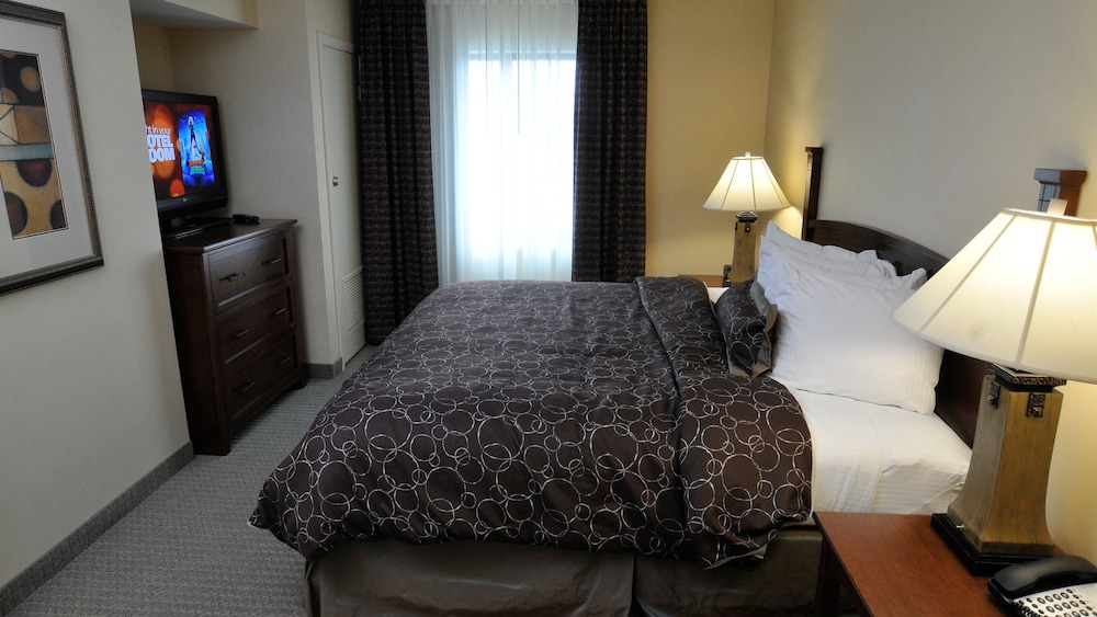 Hawthorn Suites by Wyndham Williamsville Buffalo Airport