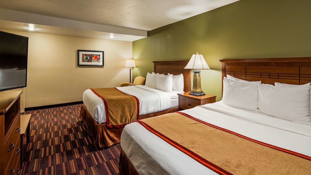 Best Western Town and Country Inn