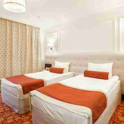 Continental Hotel Rooms