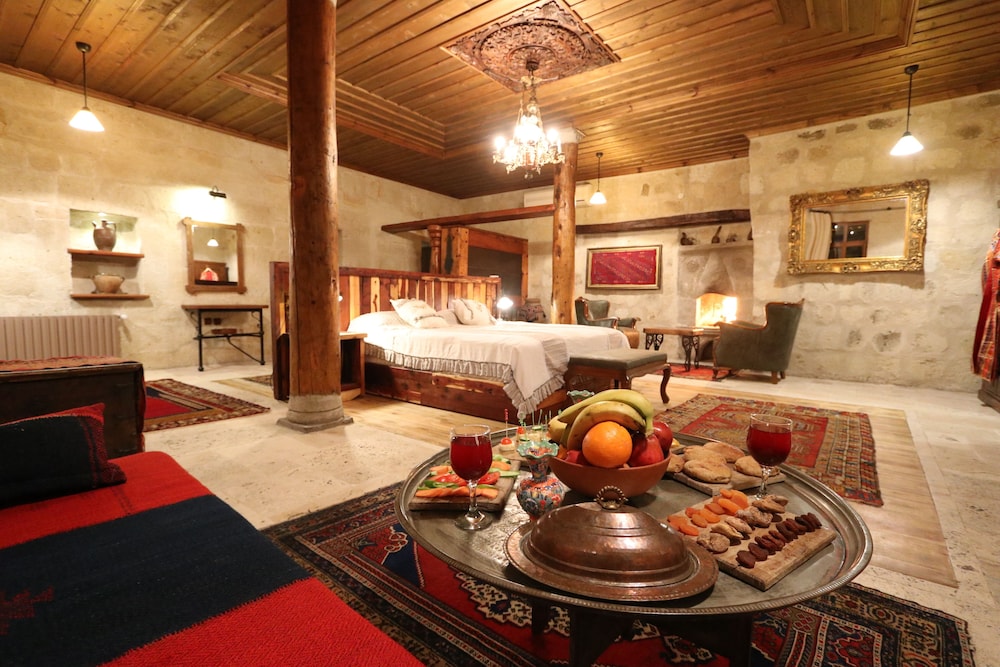 Sultan Cave Suites