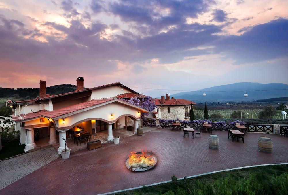 Vinifera Hotel Yedi Bilgeler Vineyards