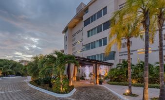 Aak-Bal All Suite Resort - Housity