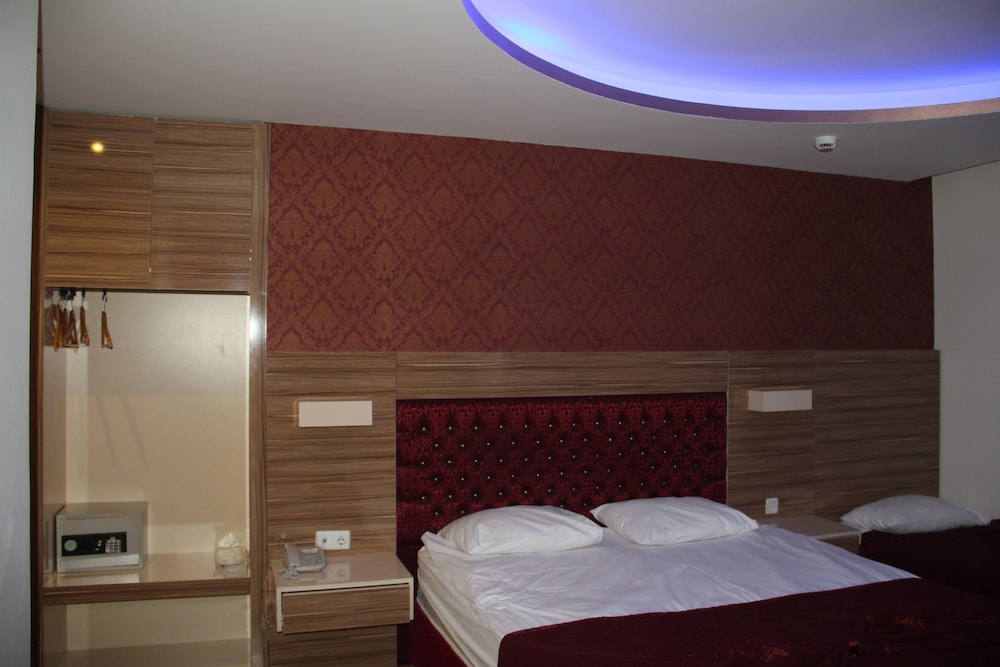 Grand Ezel Hotel