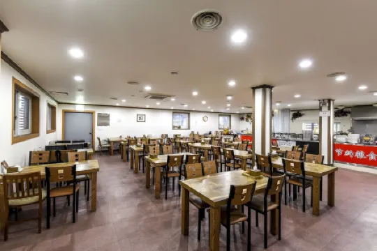 Incheon (Juan) Sunflower Отели рядом с достопримечательностью «Juan Central Church»