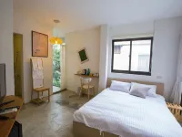 Meter 2 Hostel-Qingnian โรงแรมในไถหนาน