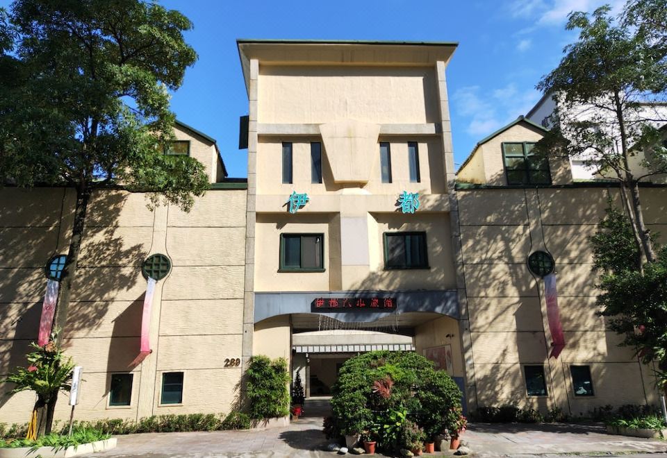 hotel overview picture