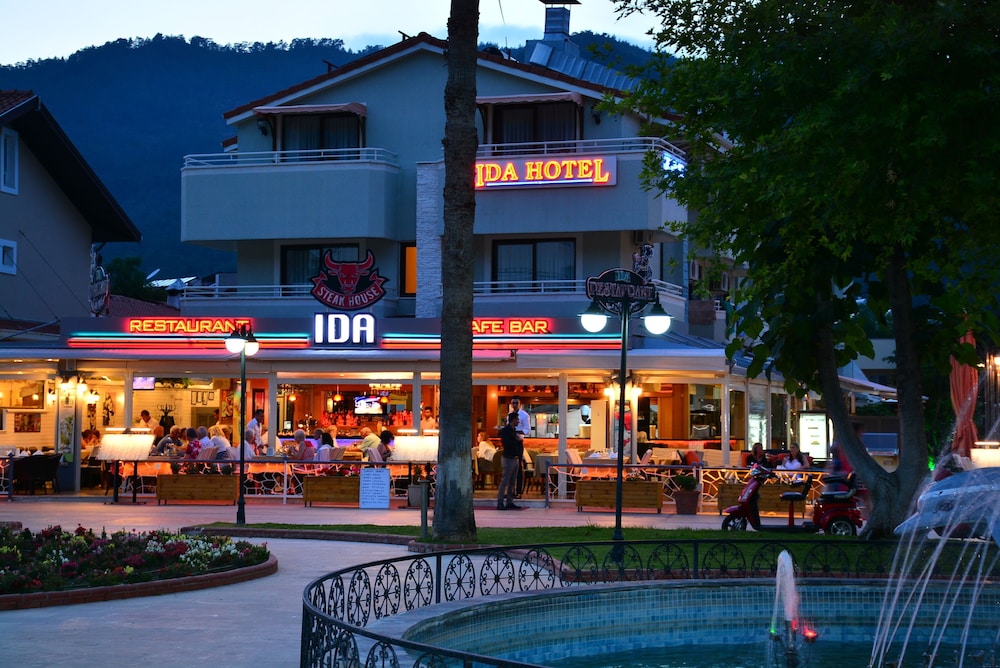 Ida Hotel
