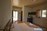 Lefkas Petra