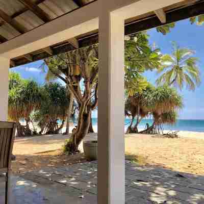 Moon Isle Beach Bungalow Hotel Exterior