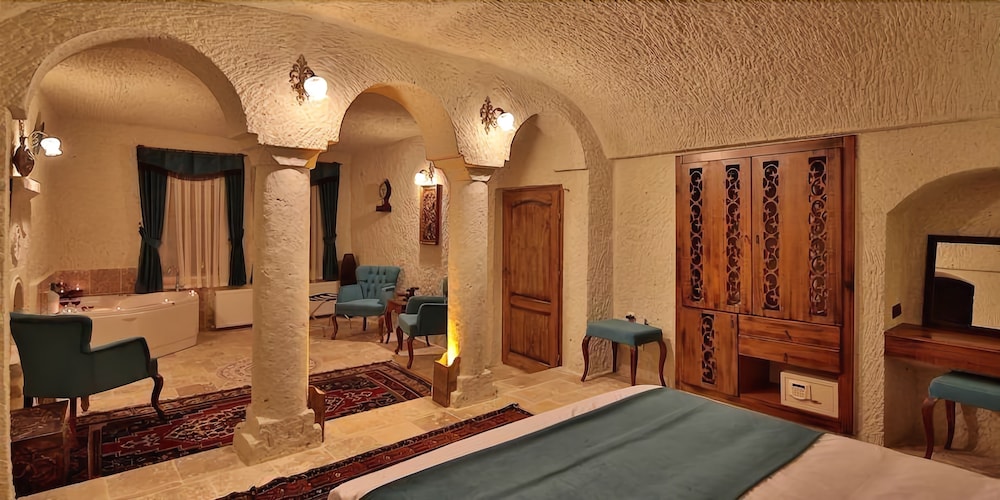 Miracle Cave Hotel