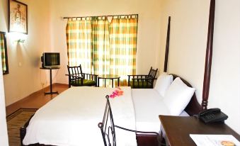 Afrikiko Riverfront Resort - Housity