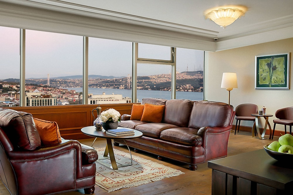 The Ritz-Carlton, Istanbul (The Ritz-Carlton, Istanbul at The Bosphorus)